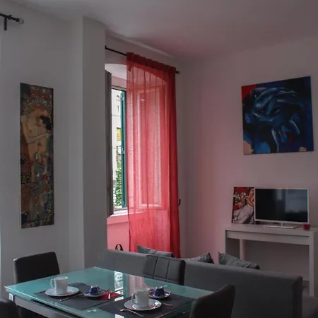 Art Gallery Apartament